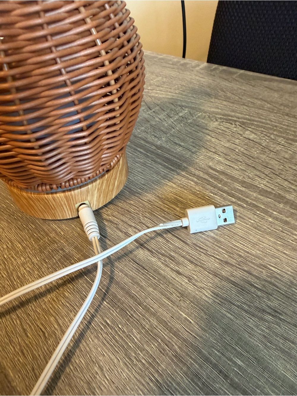 Wicker-Effect Essential Oil Diffuser - Picture 4 of 4